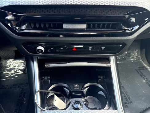 Used 2026 BMW 330i Sedan w/ Convenience Package RWD image 27