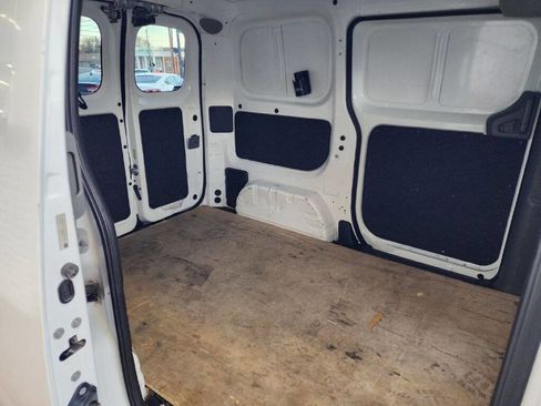 Used 2015 Nissan NV200 SV w/ Technology Package image 15