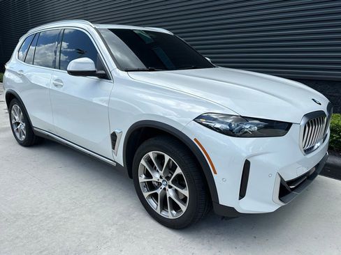 Used 2024 BMW X5 sDrive40i w/ Parking Assistance Package RWD image 11