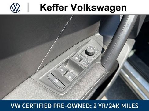 Certified 2023 Volkswagen Tiguan SE FWD image 17