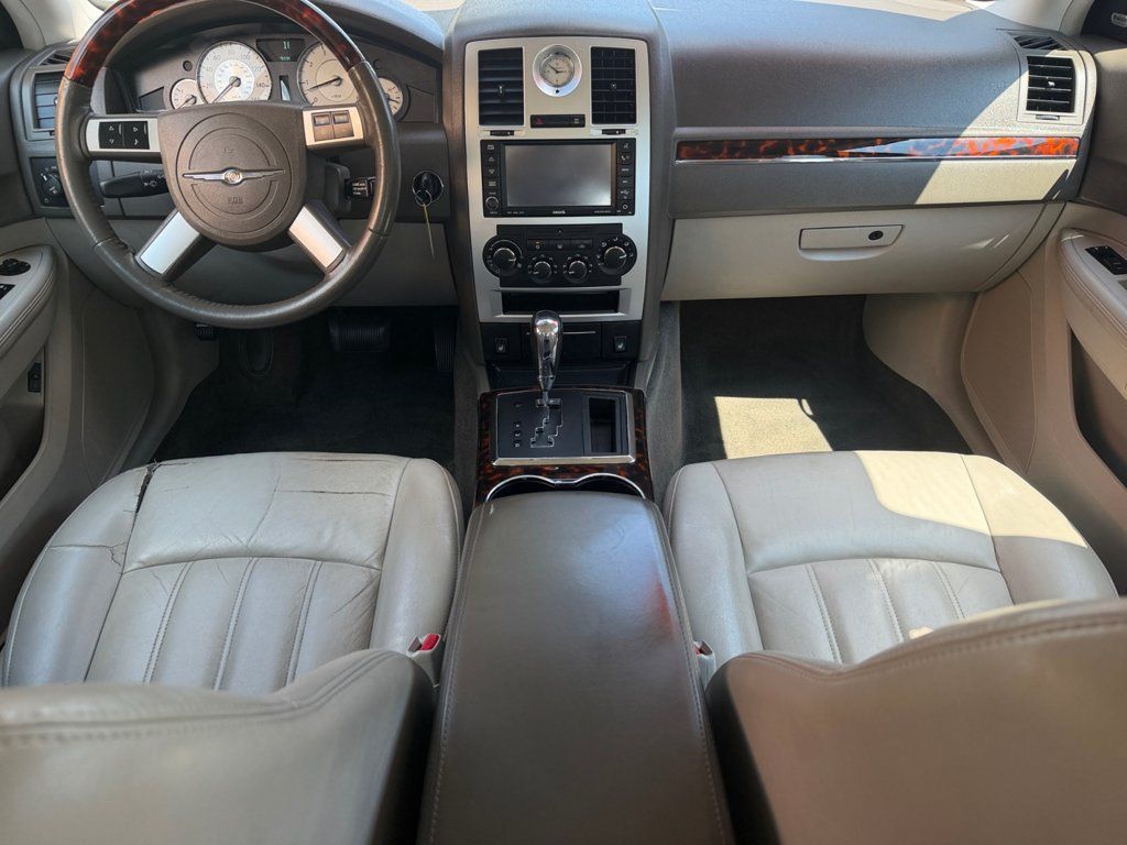 Used 2008 Chrysler 300 C w/ Navigation & Sound Group II RWD image 17