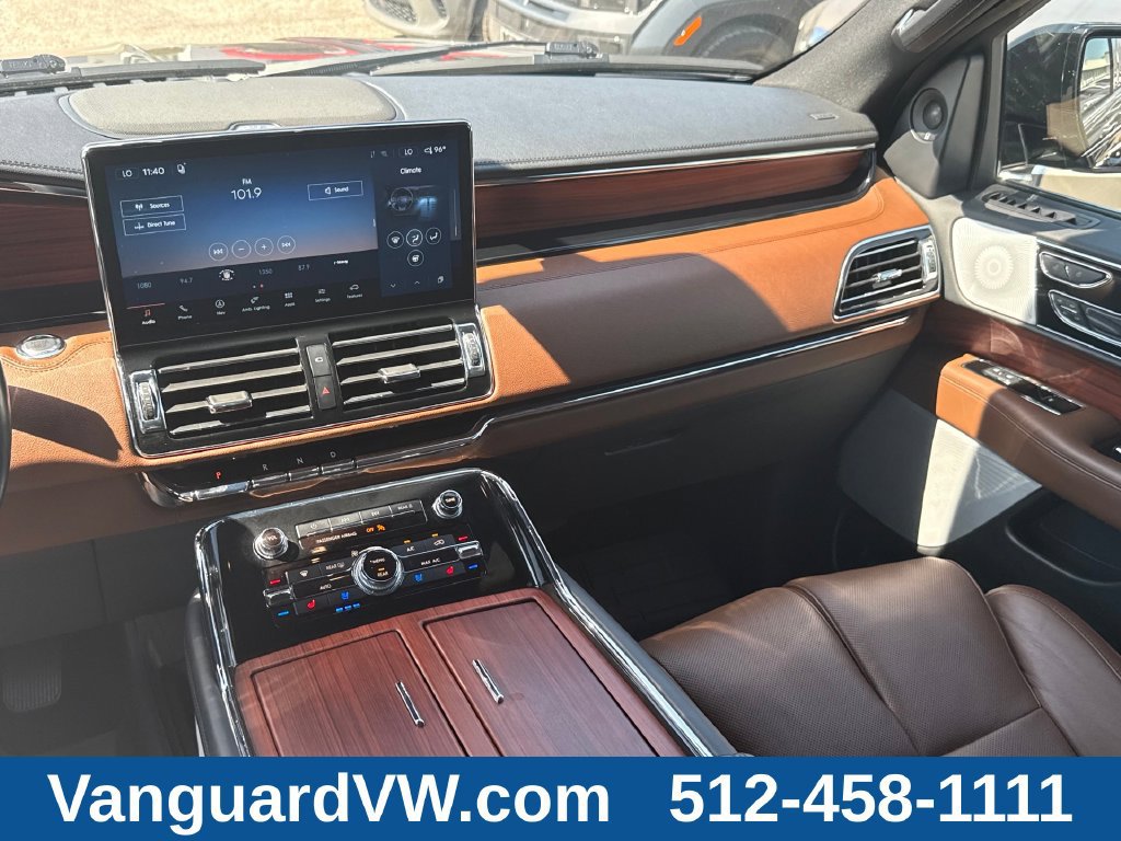 Used 2024 Lincoln Navigator L Reserve AWD/4WD image 30