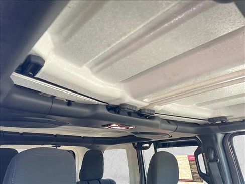 Used 2021 Jeep Wrangler Unlimited Rubicon AWD/4WD image 23