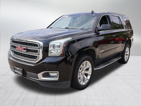 Used 2017 GMC Yukon SLE w/ SLE Value Package RWD image 3