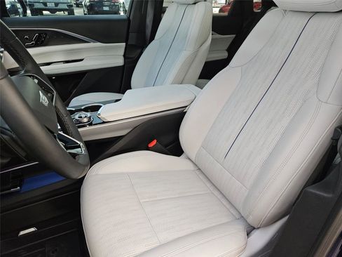New 2025 Cadillac Lyriq Sport w/ LPO, Floor Liner Package AWD/4WD image 11