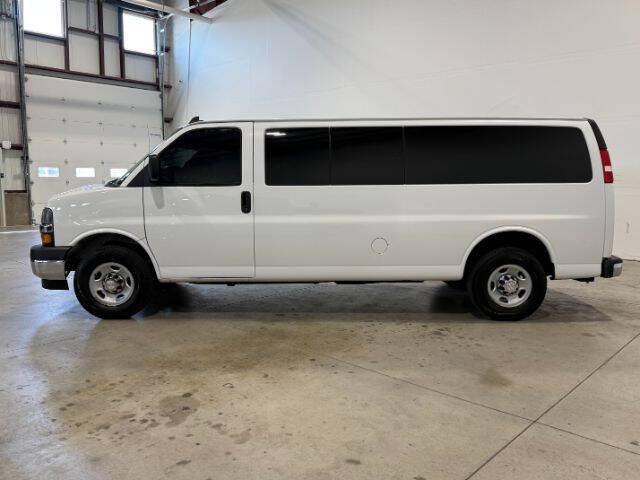 Used 2021 Chevrolet Express 3500 LT w/ LT Preferred Equipment Group RWD image 11