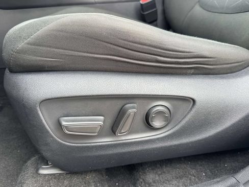 Used 2024 Toyota RAV4 XLE FWD image 19