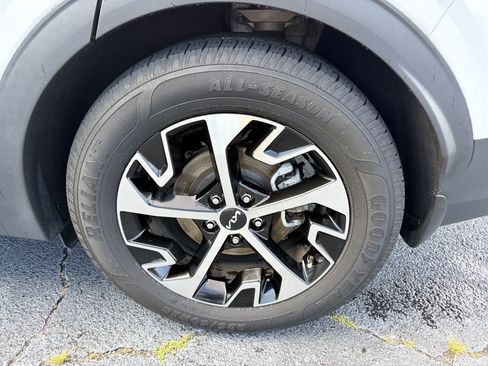 Used 2023 Kia Sportage EX FWD image 29