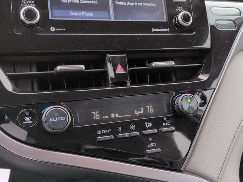 Used 2023 Toyota Camry SE image 27