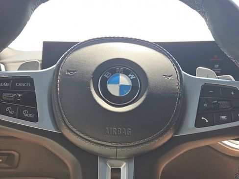 Used 2025 BMW X5 M60i AWD/4WD image 18