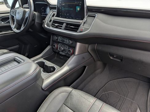 Used 2022 Chevrolet Suburban RST w/ Luxury Package AWD/4WD image 35