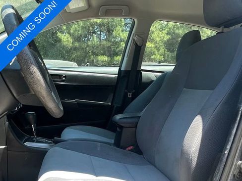 Used 2015 Toyota Corolla L FWD image 2