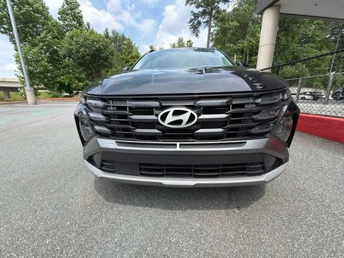 Used 2025 Hyundai Tucson SEL FWD image 2