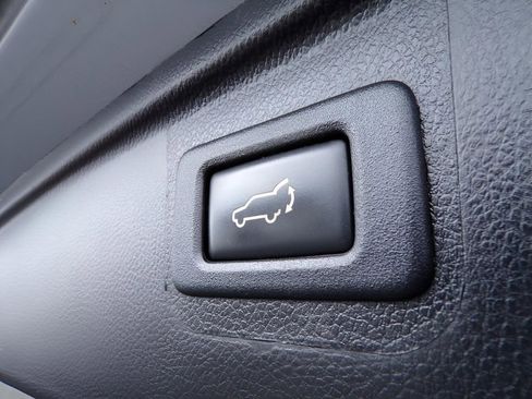 Used 2019 Subaru Outback 2.5i Limited image 16