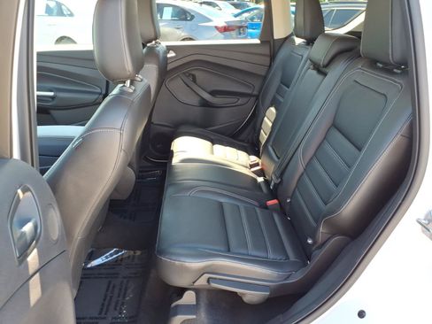 Used 2019 Ford Escape Titanium FWD image 6