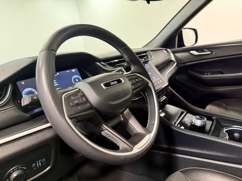 Used 2024 Jeep Grand Cherokee Altitude AWD/4WD image 73