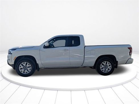 Used 2023 Nissan Frontier SV w/ SV Convenience Package image 7