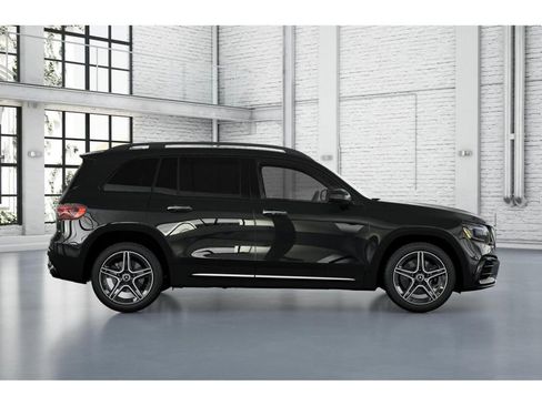 New 2026 Mercedes-Benz GLB 250 4MATIC image 16