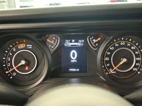 Used 2024 Jeep Wrangler Sport S AWD/4WD image 24