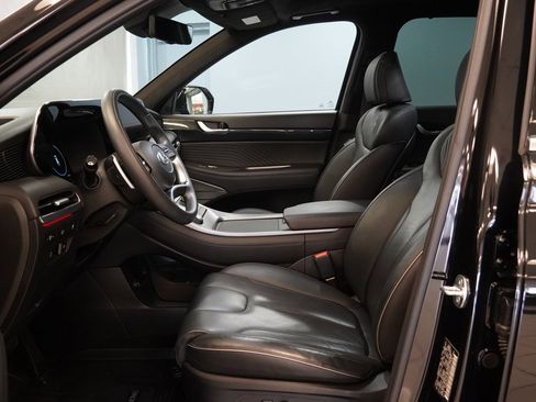 Used 2024 Hyundai Palisade Calligraphy image 6