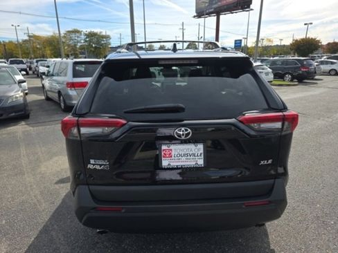 Certified 2023 Toyota RAV4 XLE Premium image 6