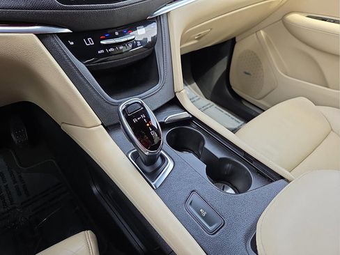 Used 2017 Cadillac XT5 Luxury w/ Driver Awareness Package image 25