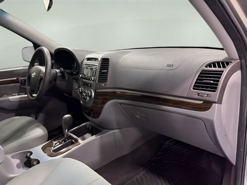 Used 2011 Hyundai Santa Fe GLS FWD image 13