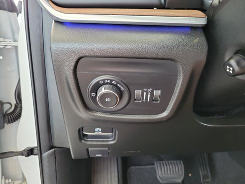 Certified 2022 Jeep Grand Cherokee L Summit w/ Advanced Protech Group IV image 11