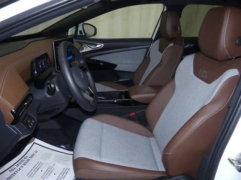 Used 2024 Volkswagen ID.4 Pro image 21