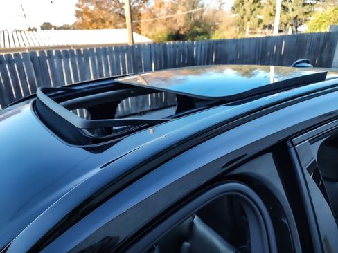 Used 2024 Volvo XC60 B5 Plus image 29