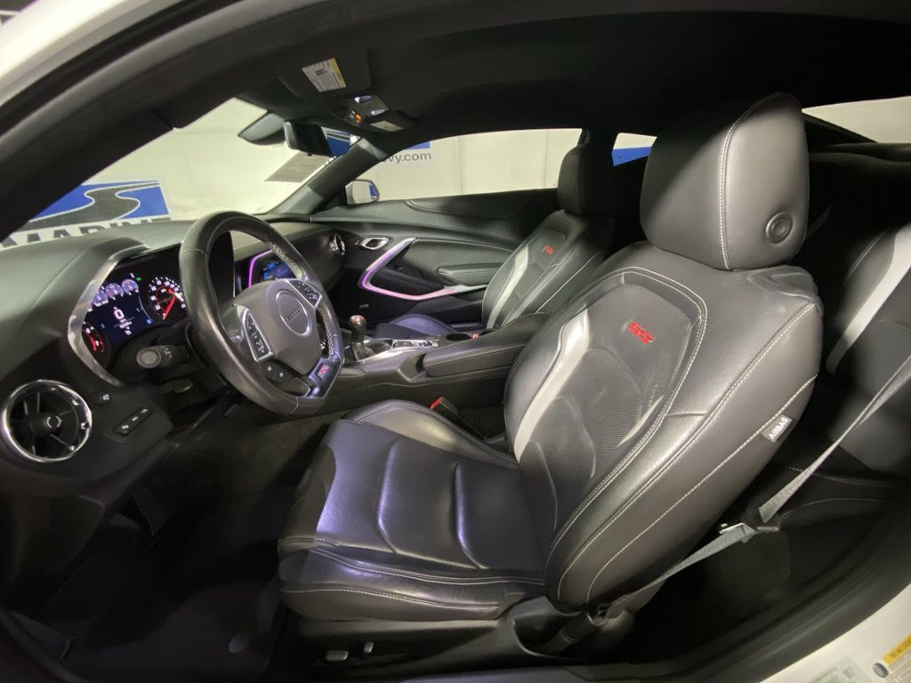 Used 2020 Chevrolet Camaro SS RWD image 24