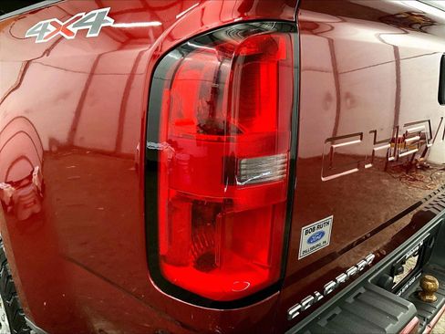 Used 2021 Chevrolet Colorado LT AWD/4WD image 28