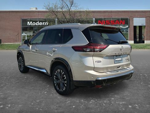 Certified 2024 Nissan Rogue Platinum w/ Platinum Premium Package AWD/4WD image 2
