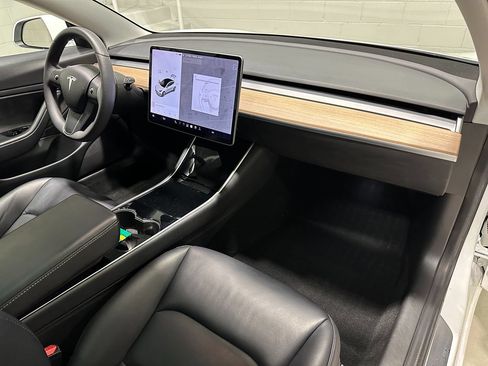Used 2020 Tesla Model 3 Long Range AWD/4WD image 11