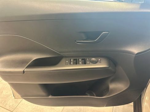 Used 2025 Hyundai Kona SEL AWD/4WD image 19