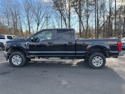 Used 2019 Ford F250 XL w/ STX Appearance Package image 2