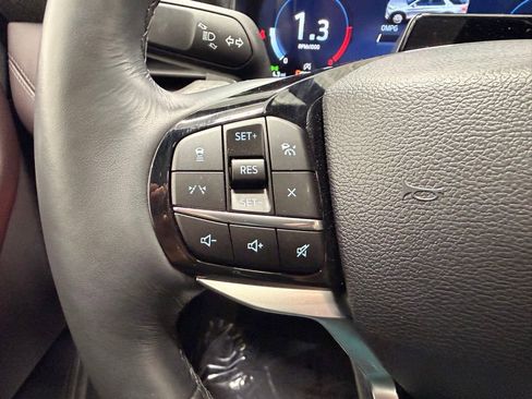 Used 2025 Ford Explorer Platinum AWD/4WD image 34