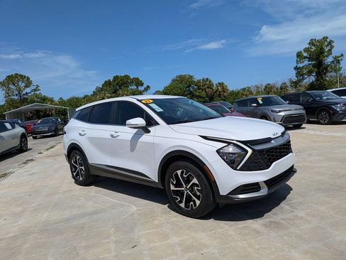 Certified 2023 Kia Sportage EX FWD image 2
