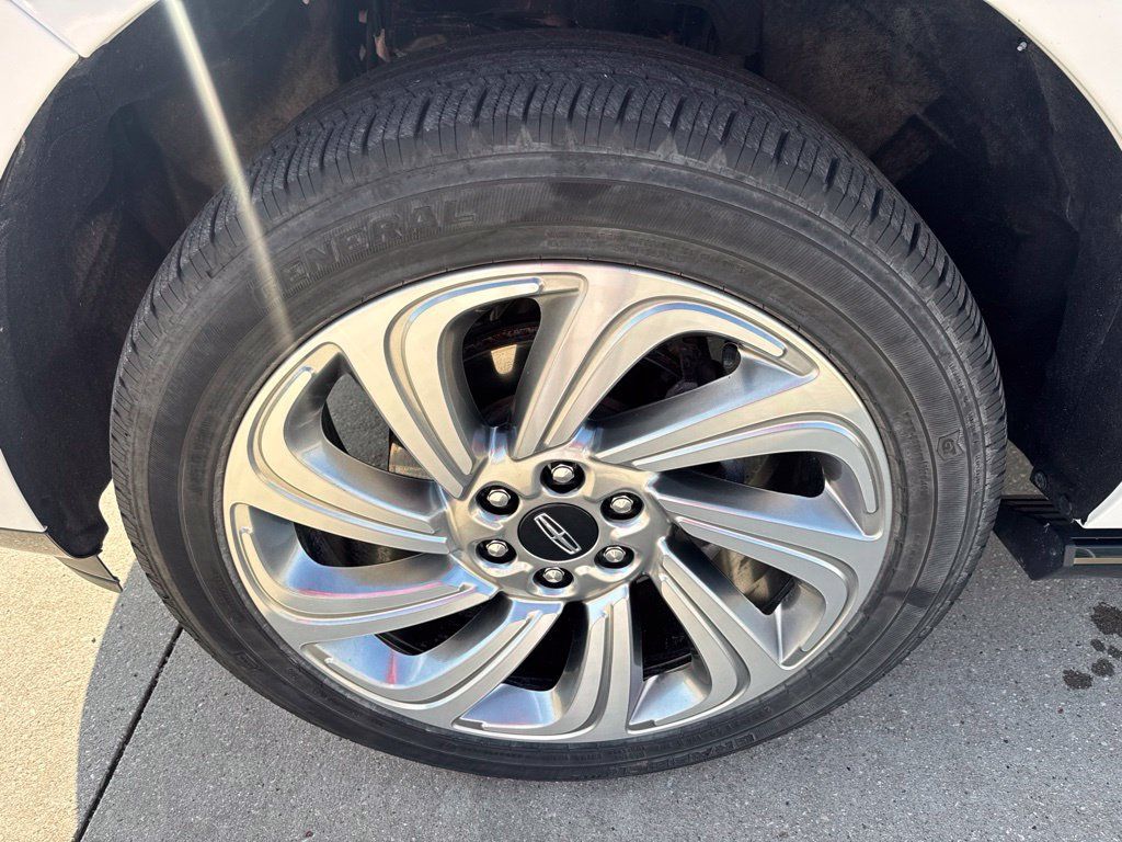 Used 2024 Lincoln Navigator L Reserve AWD/4WD image 6