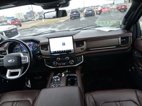 Used 2023 Ford Expedition Max Limited image 15