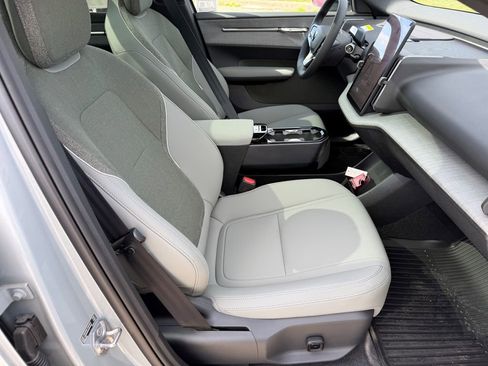 New 2026 Volvo EX30 Cross Country Ultra w/ Protection Package Premier AWD/4WD image 9