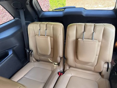 Used 2017 Ford Explorer Limited AWD/4WD image 12