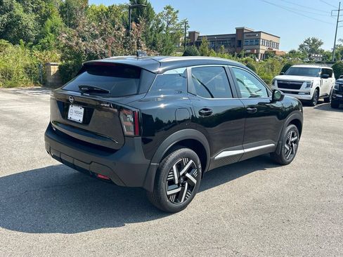 New 2026 Nissan Kicks SV w/ SV Premium Package FWD image 7