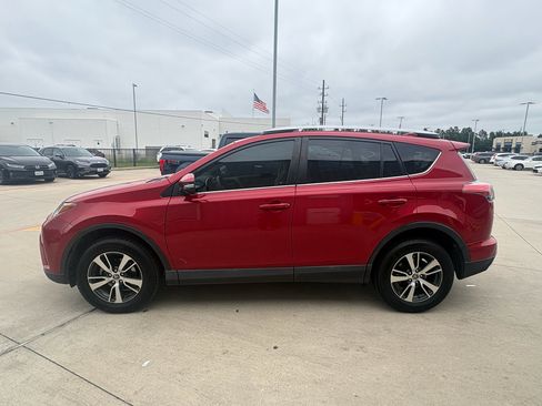 Used 2016 Toyota RAV4 XLE AWD/4WD image 5