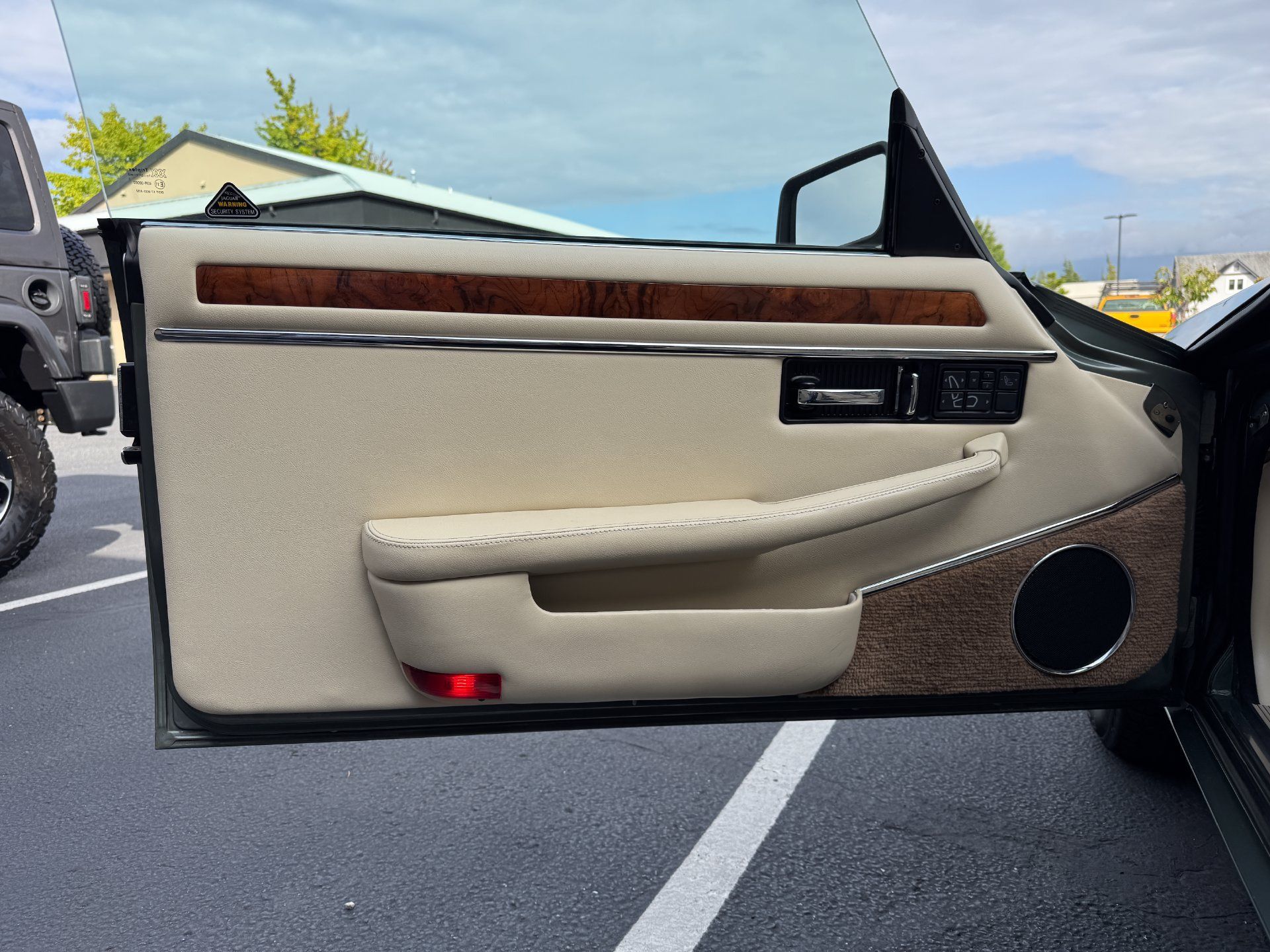 Used 1996 Jaguar XJS 4.0 Convertible RWD image 83