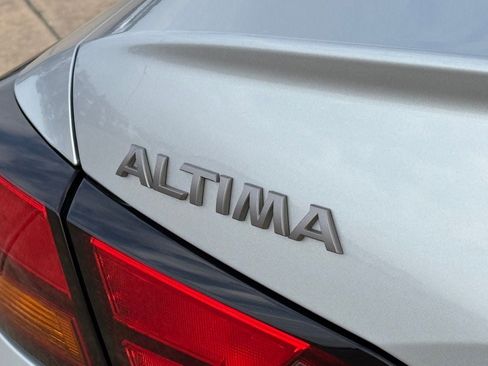 Certified 2023 Nissan Altima 2.5 S FWD image 6