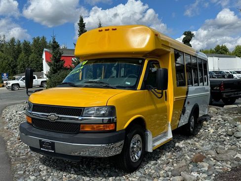Used 2014 Chevrolet Express 3500 image 28