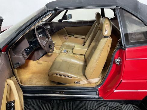 Used 1988 Cadillac Allante image 16