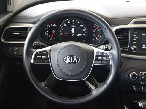 Used 2020 Kia Sorento EX FWD image 22