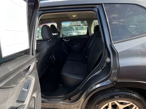 Used 2020 Subaru Forester Premium image 20